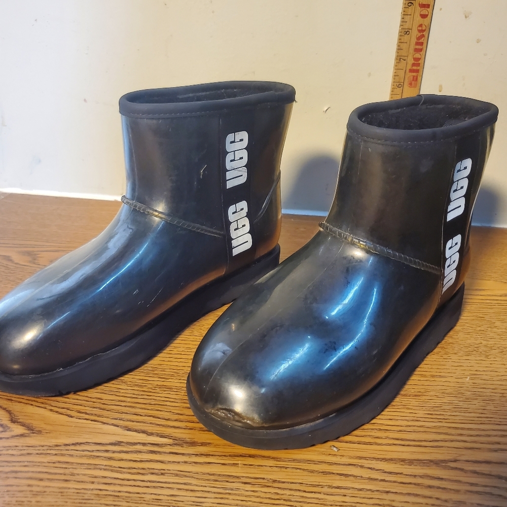Ugg rubber galoshes boots size 9